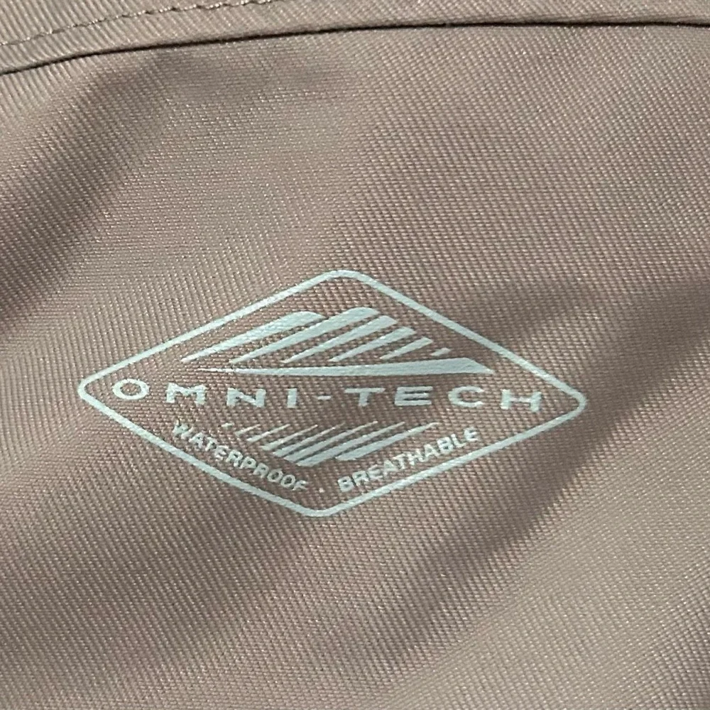 Columbia Men’s gray Arctic Trip ski pants. Omni heat. Waterproof. Size M.